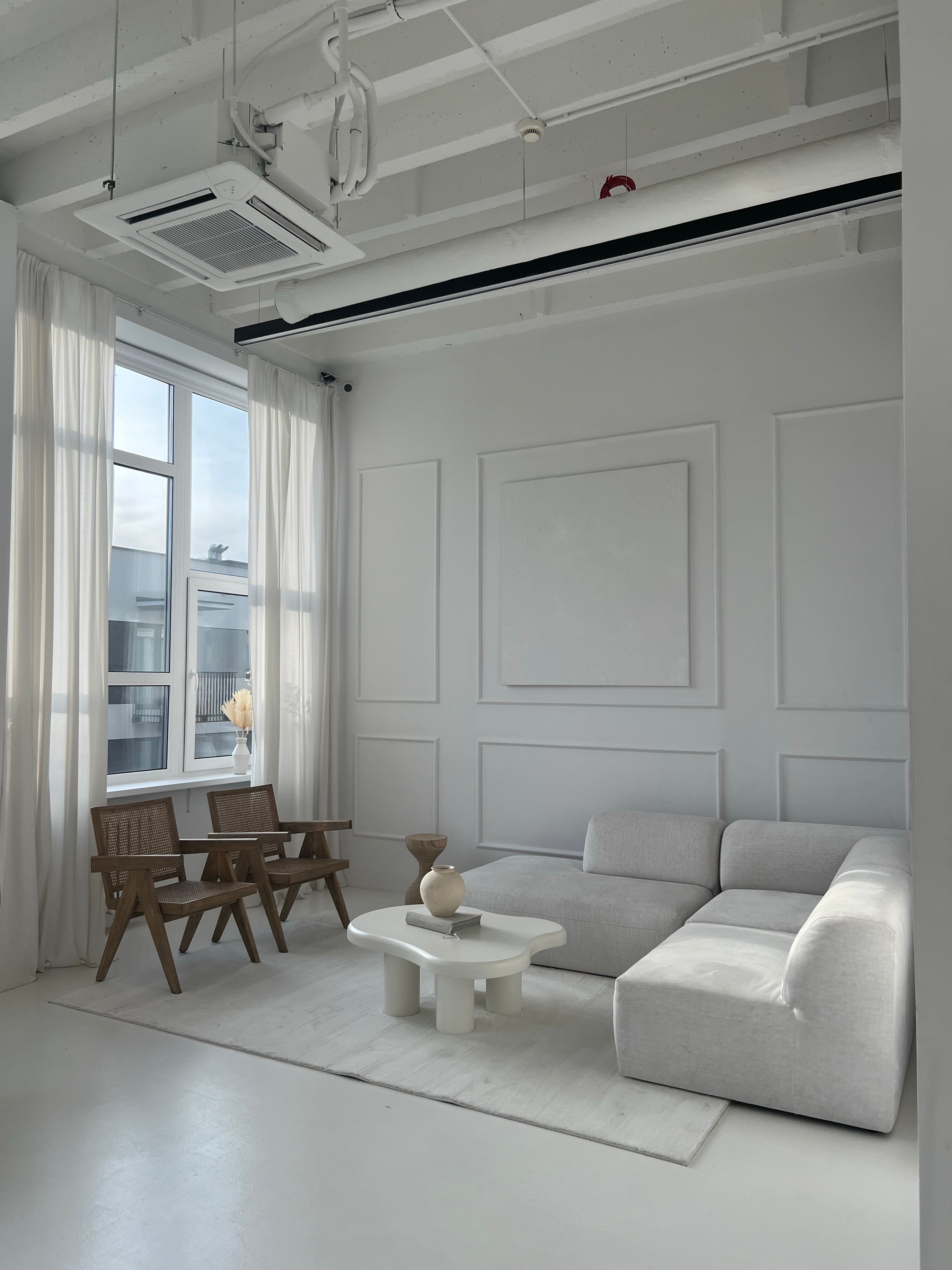 showroom van preloved pieces