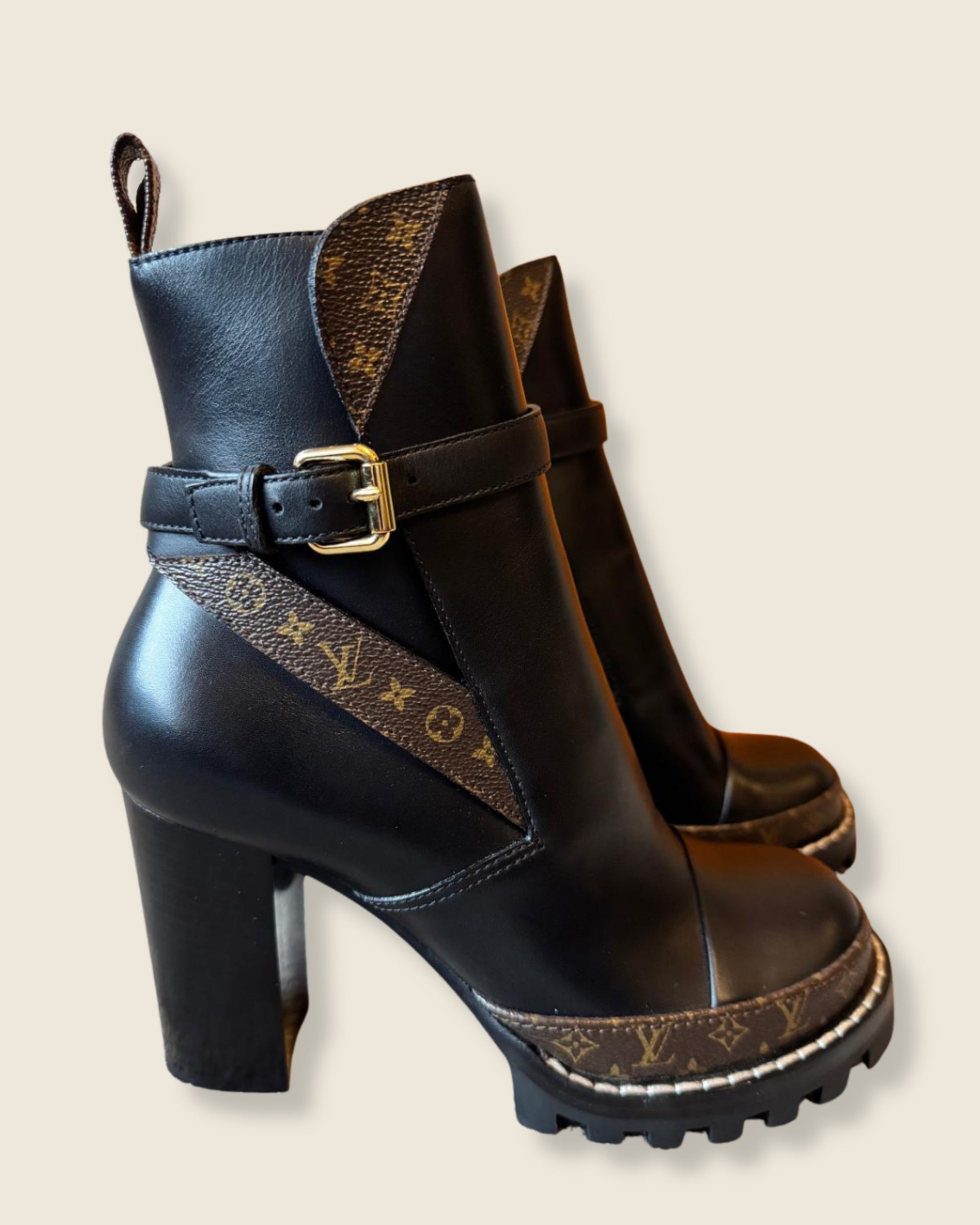 Louis Vuitton Star Trail Ankle Boots preloved voorkant