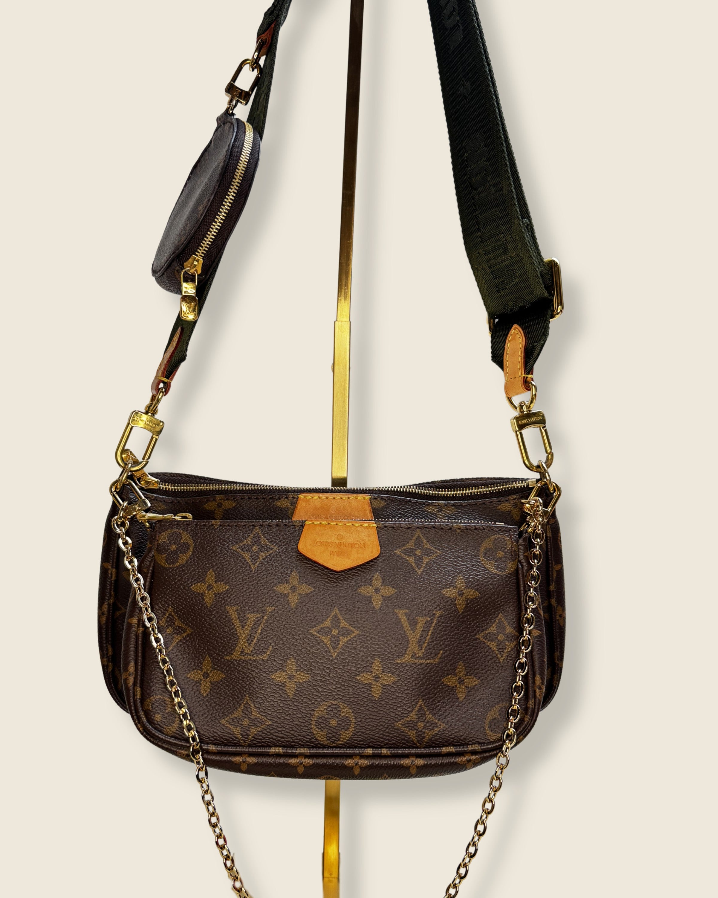 Tweedehands Louis Vuitton Multi Pochette Accessoires monogram canvas voorkant